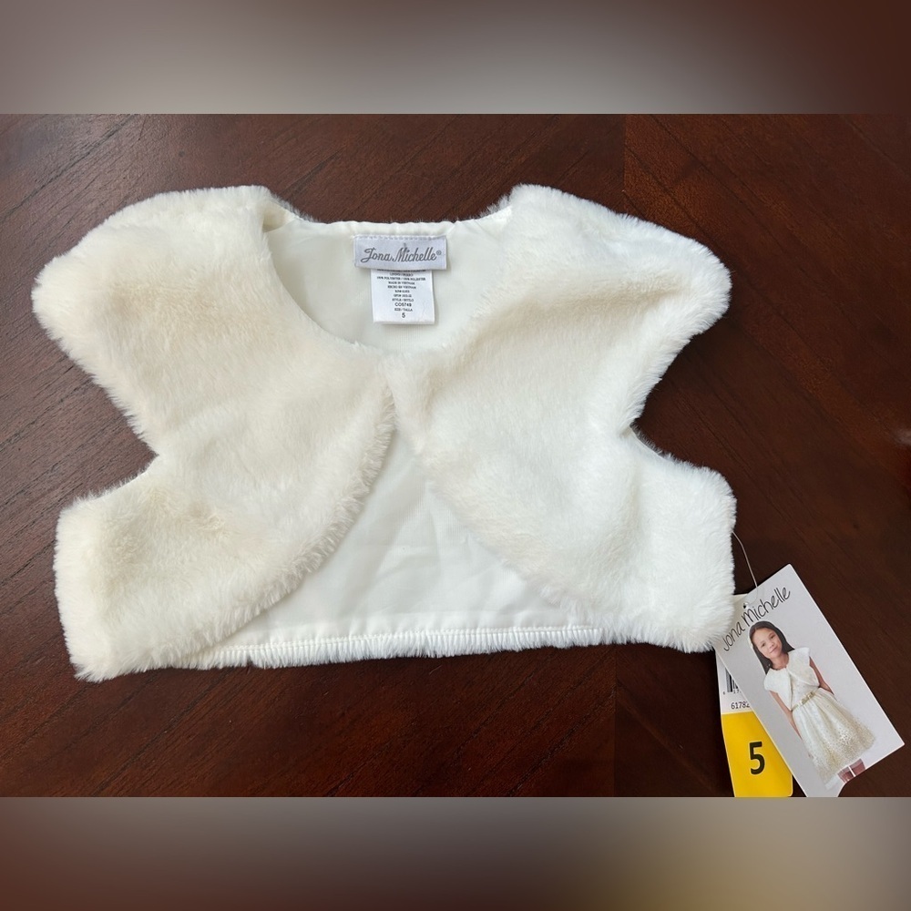 NEW Jona Michelle Ivory Faux Fur Vest